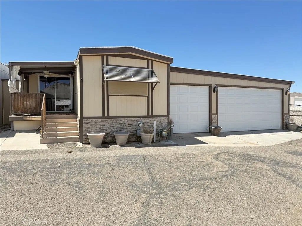 3520 Needles Hwy 5 — photo