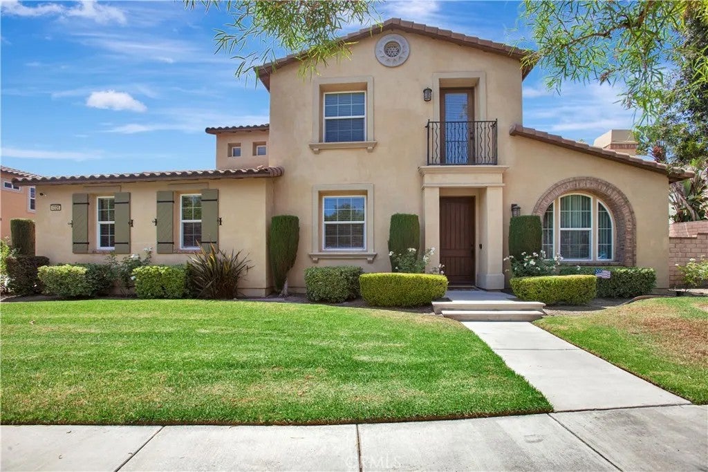 4326 Altivo — photo