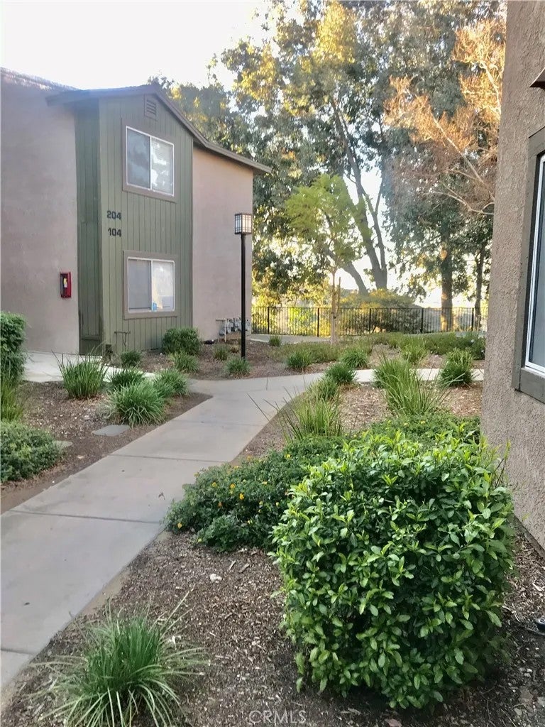 2612 Avenida Del Vista 203 — photo