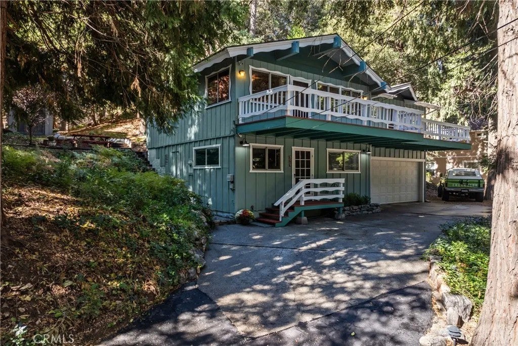 380 S Dart Canyon — photo
