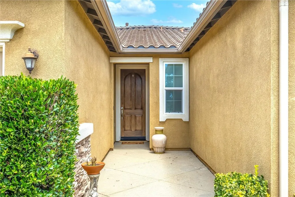 1302 Tulip East, Beaumont, CA 92223 — photo 2