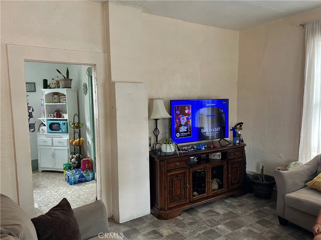 2162 5th Street, Riverside, CA 92507 — photo 2
