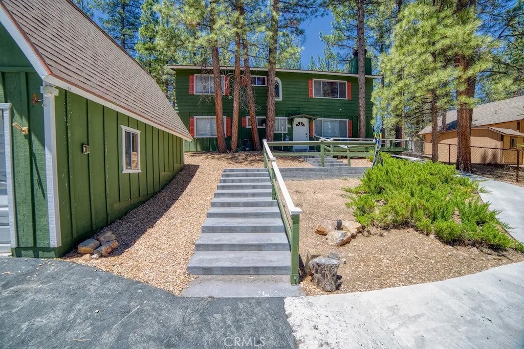 489 Hillen Dale — photo