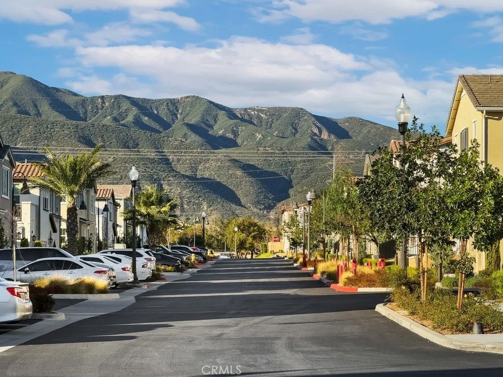 5664 Kate Way 3 — photo