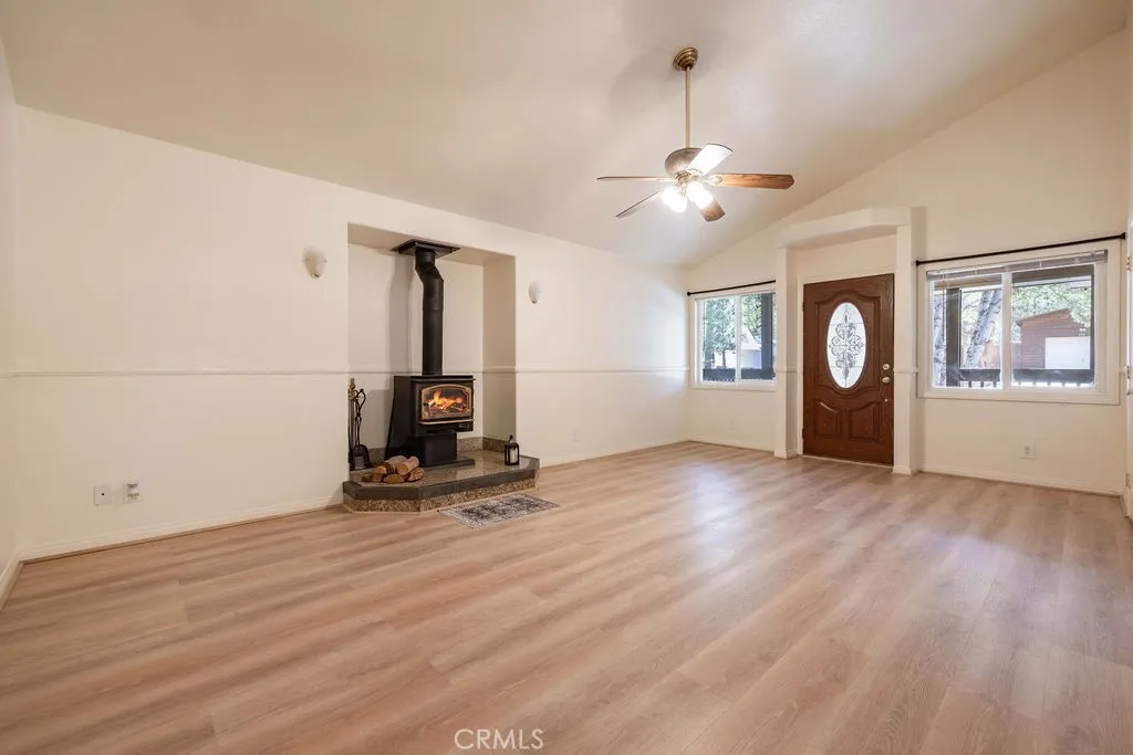 451 Maple, Big Bear, CA 92386 — photo 2
