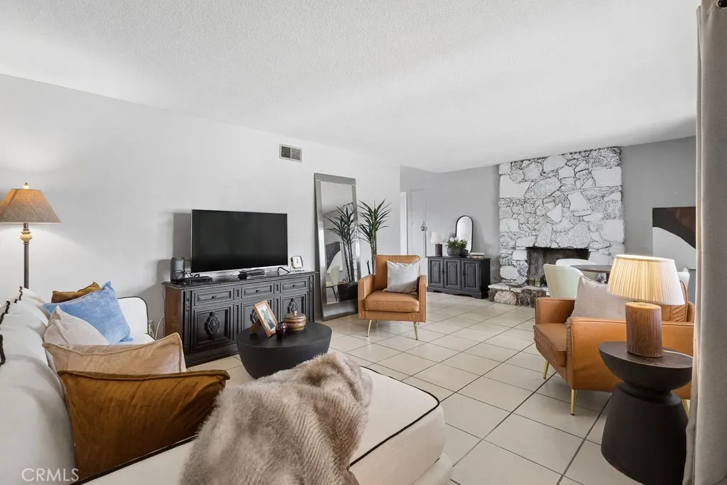3198 Washington, Riverside, CA 92504 — photo 3