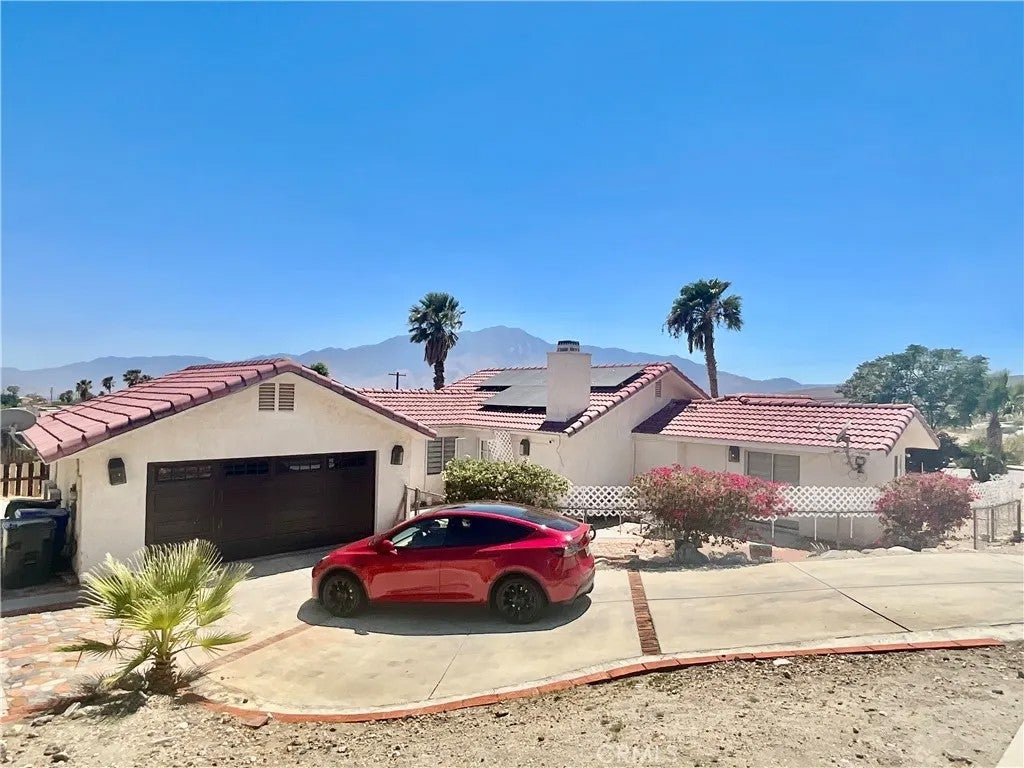 9270 West Drive — photo