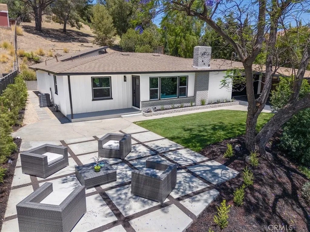 10553 Mcbroom Street — photo
