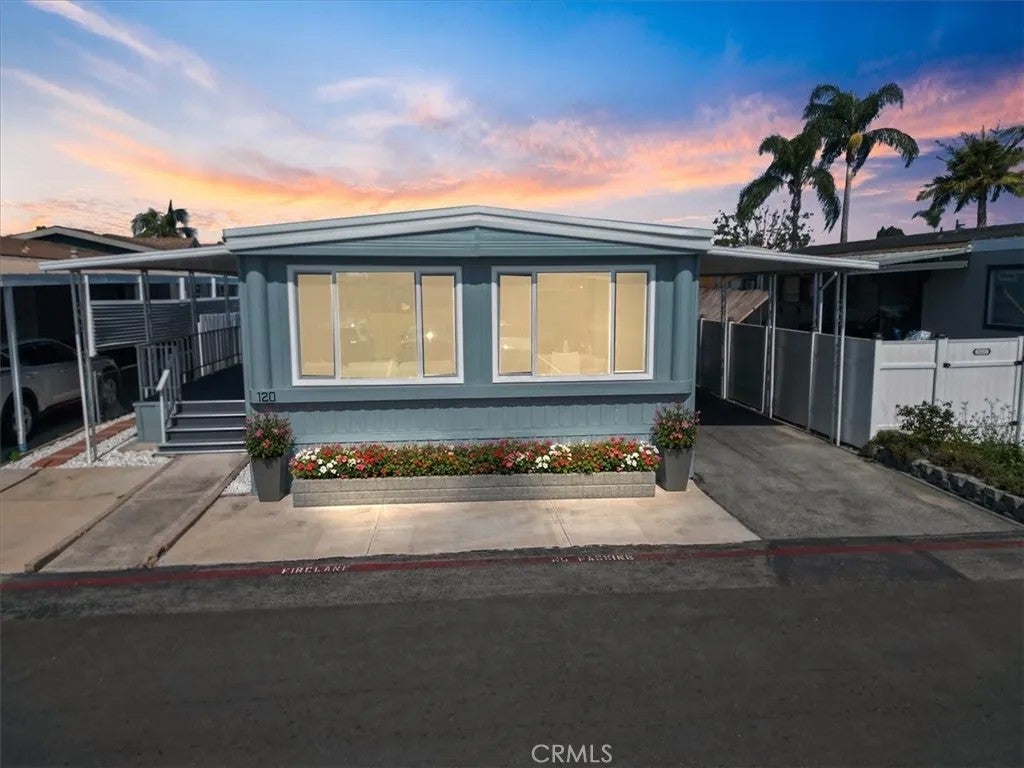 120 Sumac 120 — photo