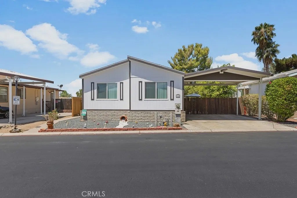 7717 Church 64 — photo