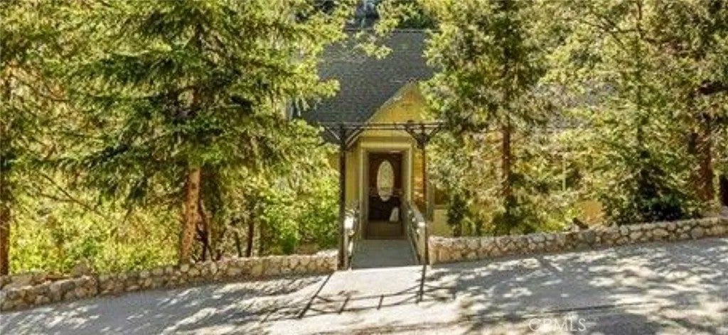 1207 Aleutian — photo