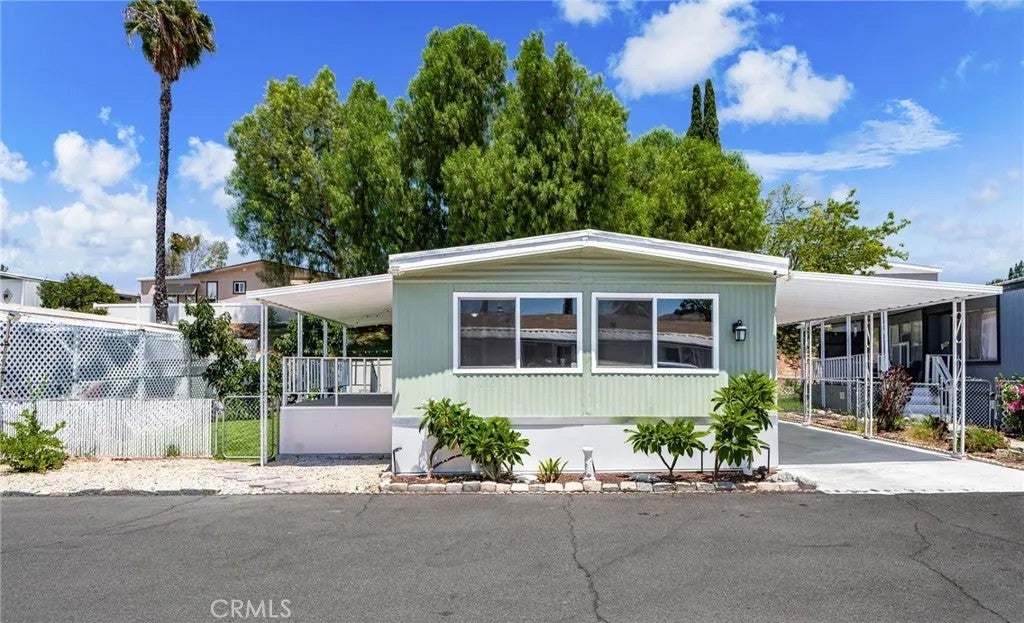 15181 Van Buren 74 — photo