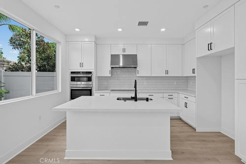 1021 E Overlook Drive, Orange, CA 92867 — photo 2