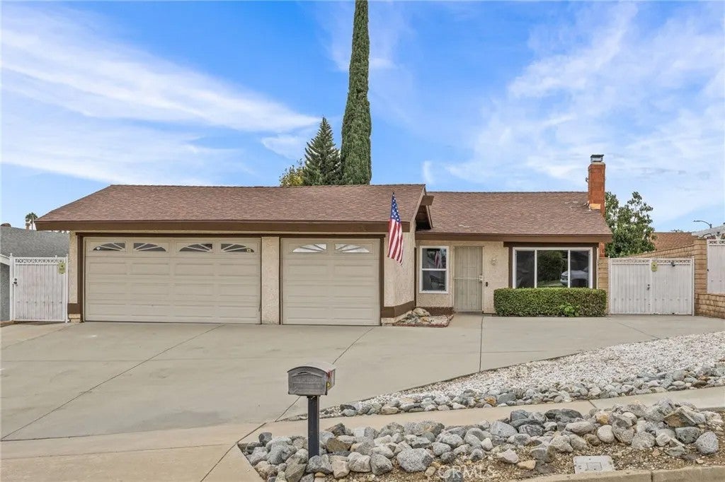 8028 Orangewood Drive — photo
