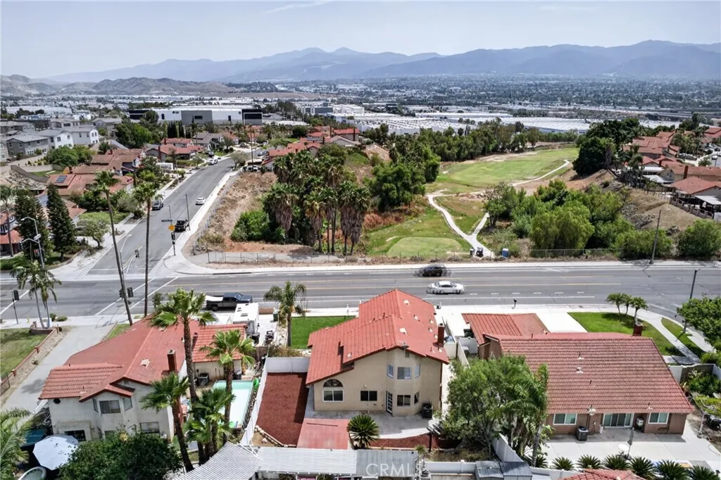 1503 Cresta, Corona, CA 92879 — photo 2