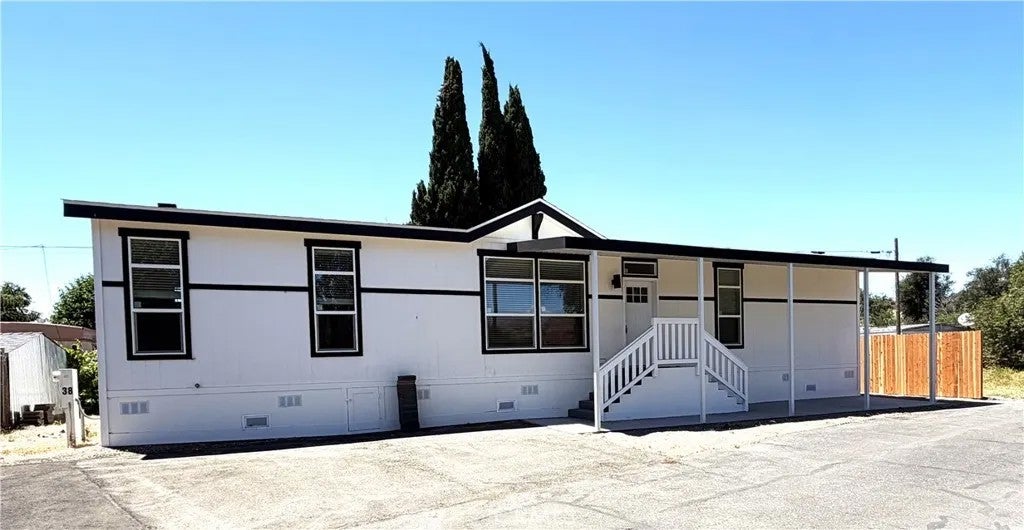 9278 N Highway 101 38 — photo