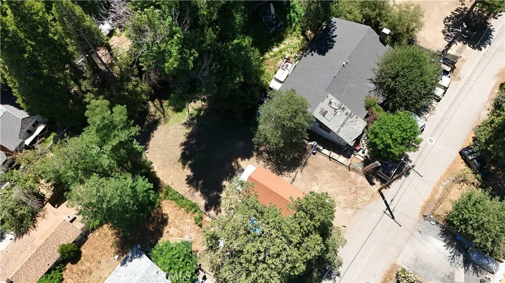 369 Log, Crestline, CA 92325 — photo 3