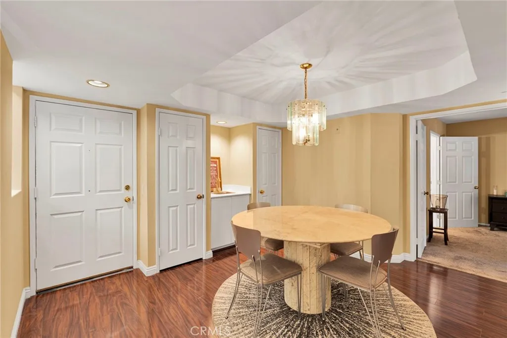 801 Pine Avenue Unit 205 — photo