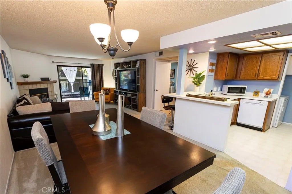 250 Fern Avenue 110 — photo
