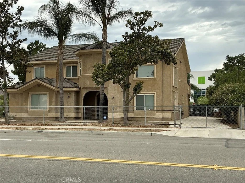 11250 Cypress — photo