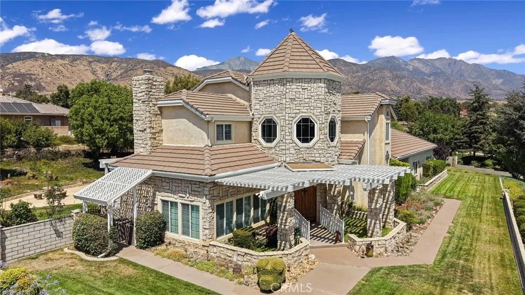 10389 Walnut Grove Court — photo