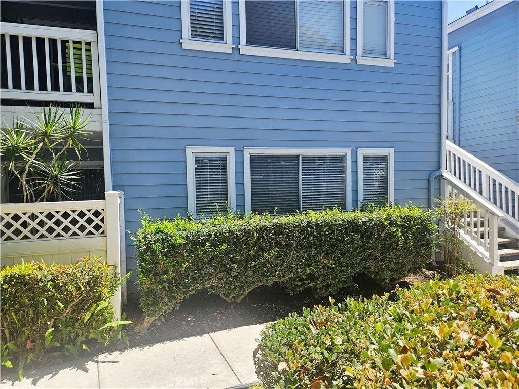 12864 Sycamore Village Dr. — photo