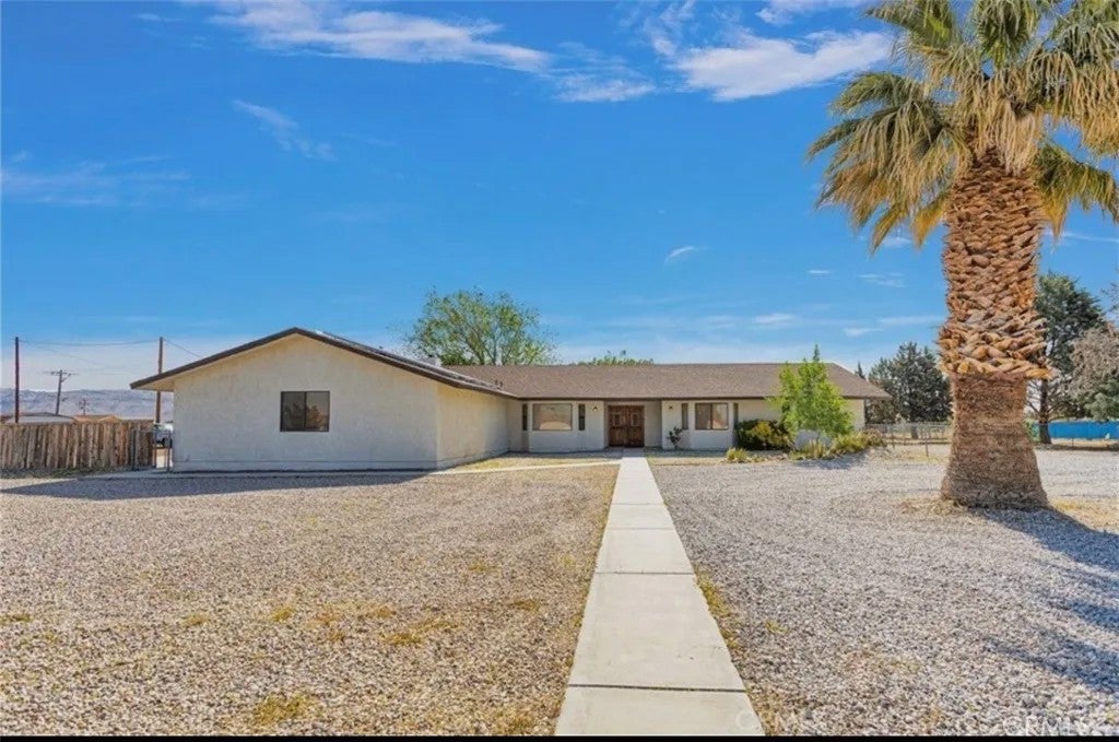 14829 Navajo Road — photo