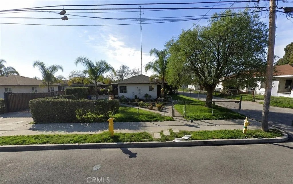 1455 Vine — photo