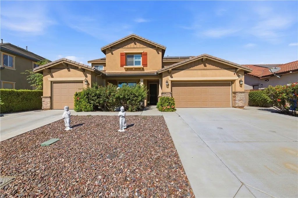 6111 Peregrine Drive — photo