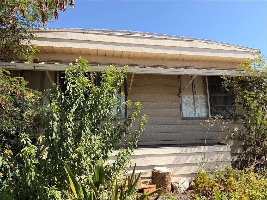 185 N Eucalyptus 89 — photo