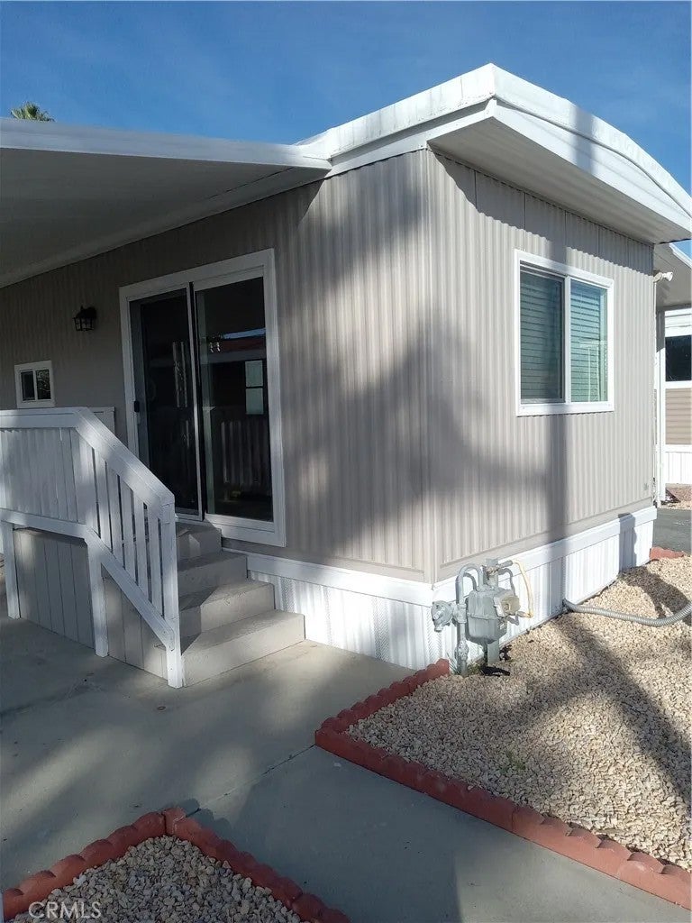 1600 S San Jacinto 15 — photo