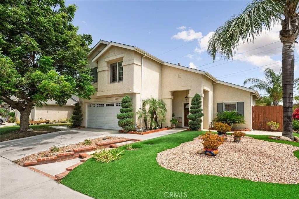 12200 Canyon Hill Avenue — photo