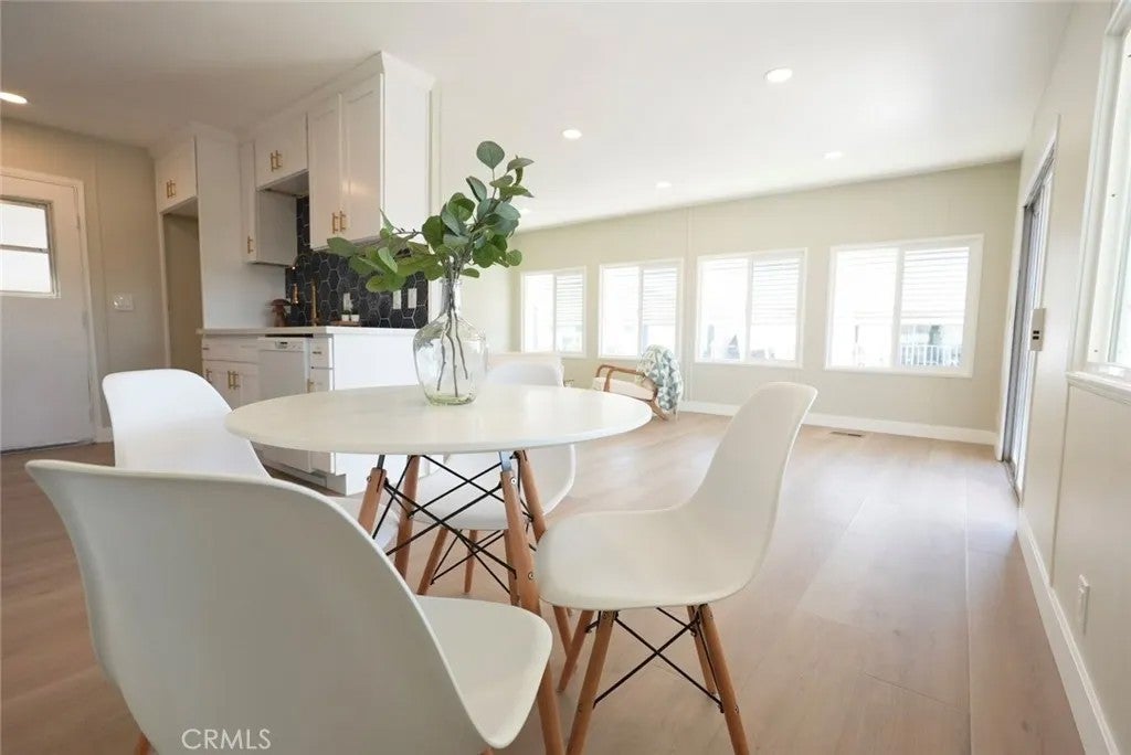 12700 2nd 8 — photo