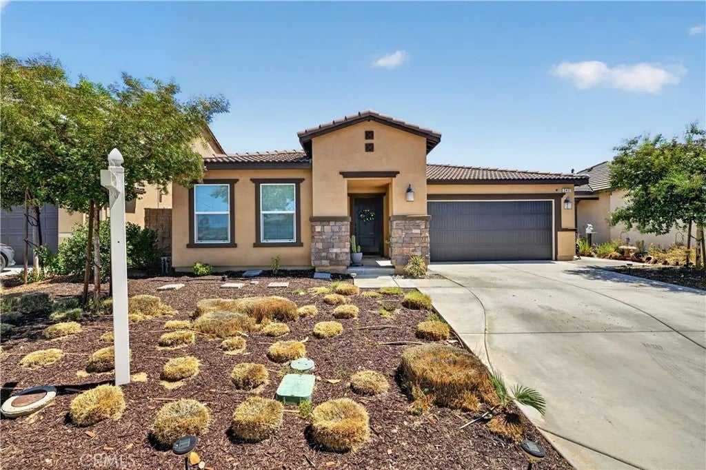 2417 Tulip Drive — photo