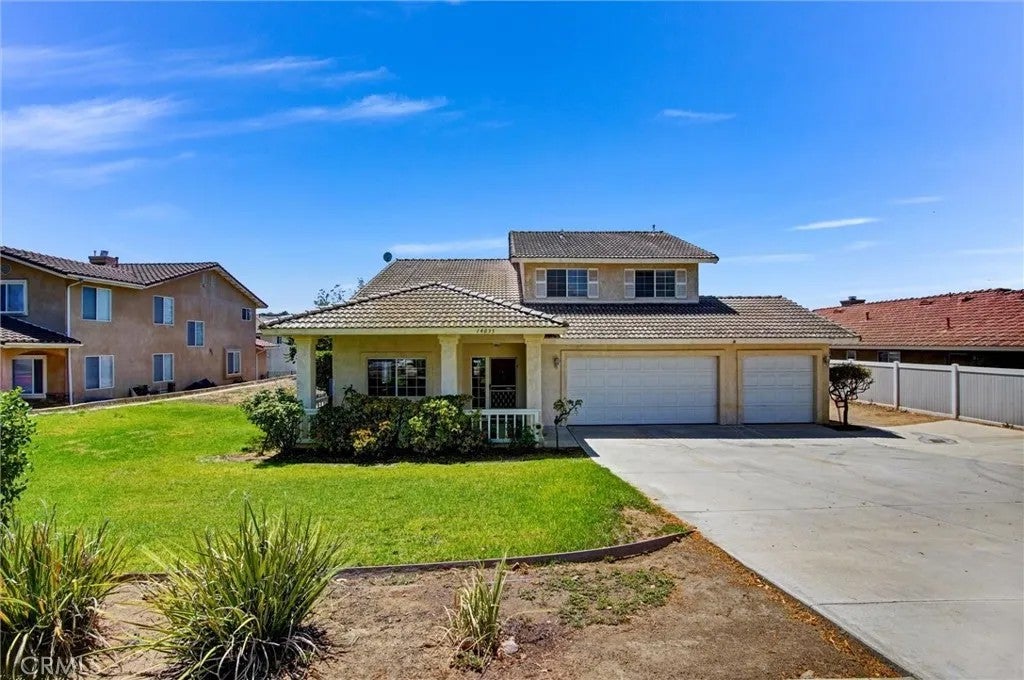 14035 Moonridge — photo