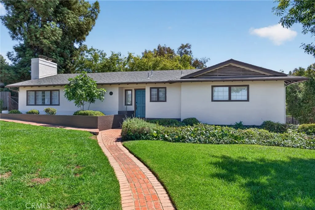 636 E Mariposa, Redlands, CA 92373 — photo 2