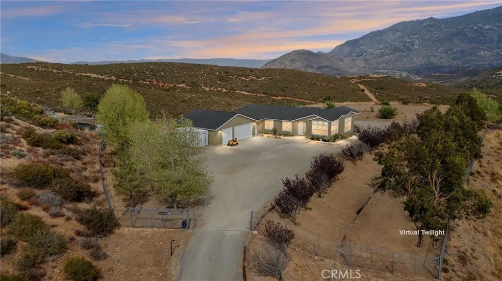 47180 Woodcliff Drive — photo