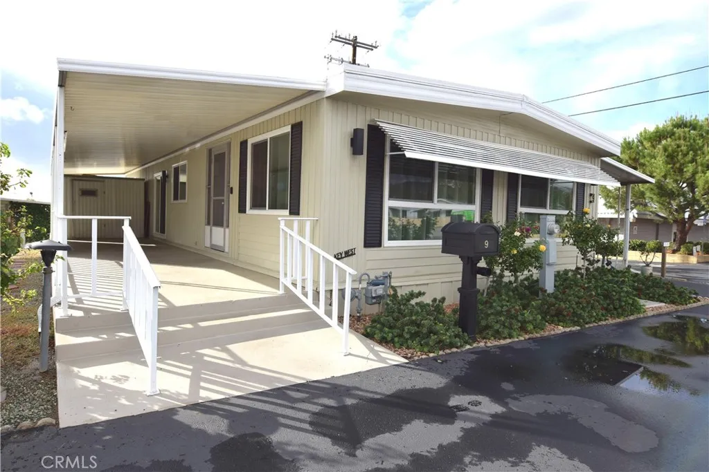 950 California Unit 9 — photo