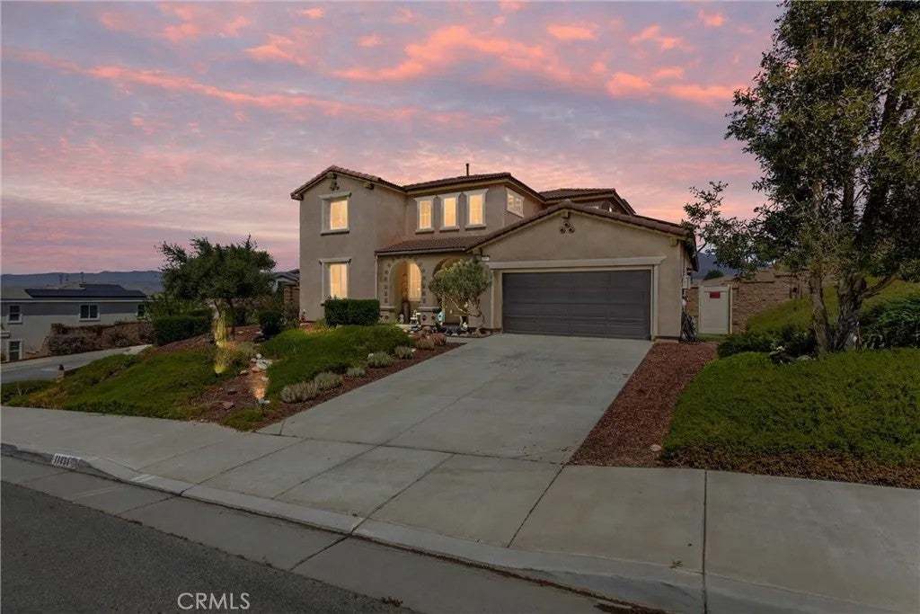11454 Lyle — photo