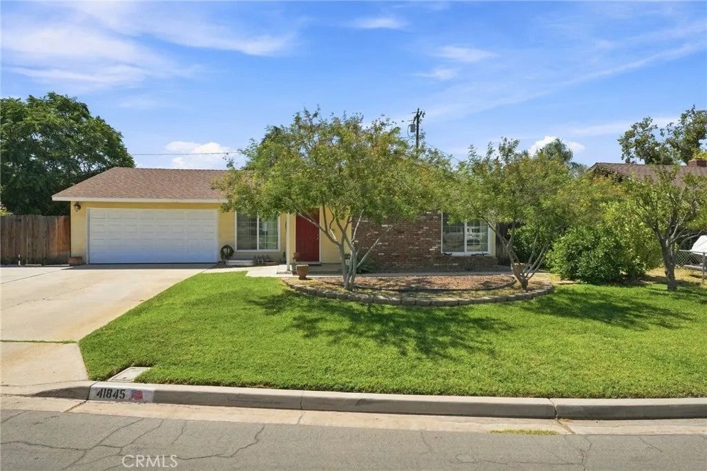 41845 Channing — photo