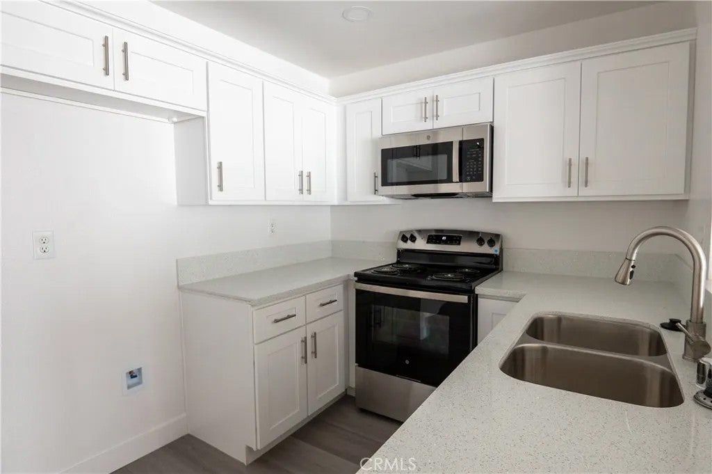 1500 W Edgehill 44 — photo