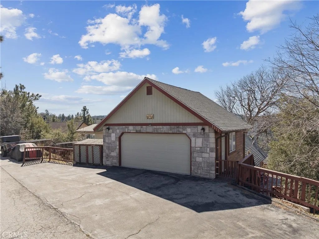 1171 N Grass Valley — photo