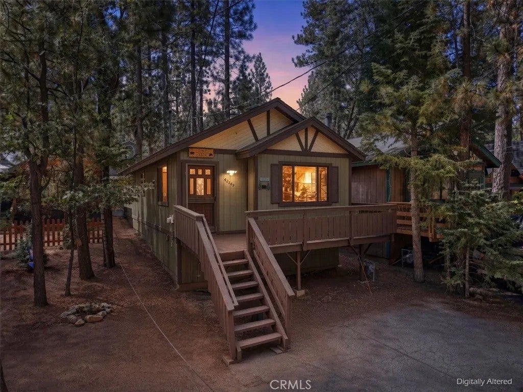 42587 Cedar — photo