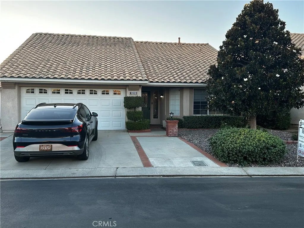 1209 Bel Air Court — photo