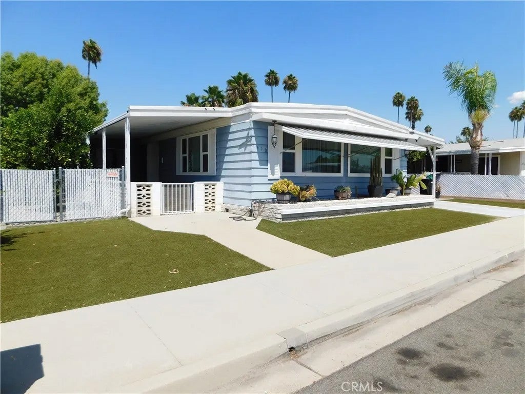1410 Vista Grande Drive — photo