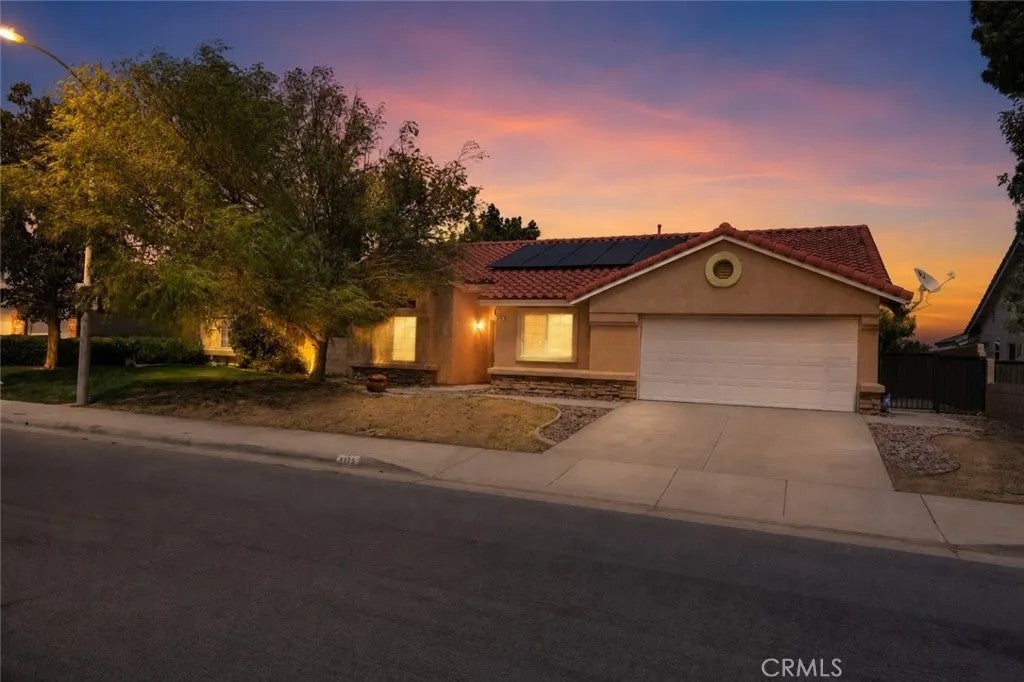 4125 Portola Dr. — photo