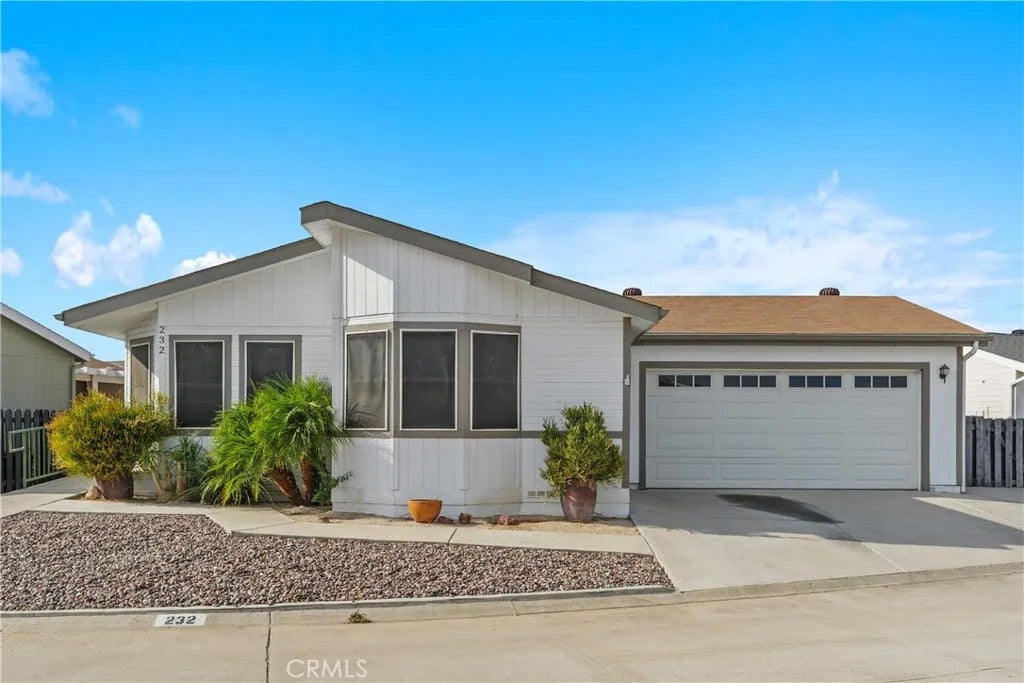 27250 Murrieta — photo