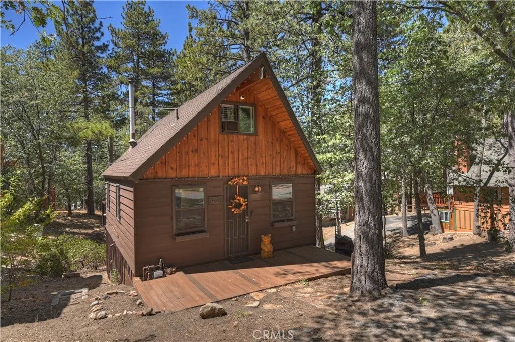 2428 Oak Drive — photo