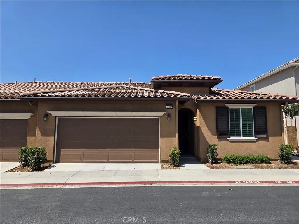 24115 Hillcrest — photo