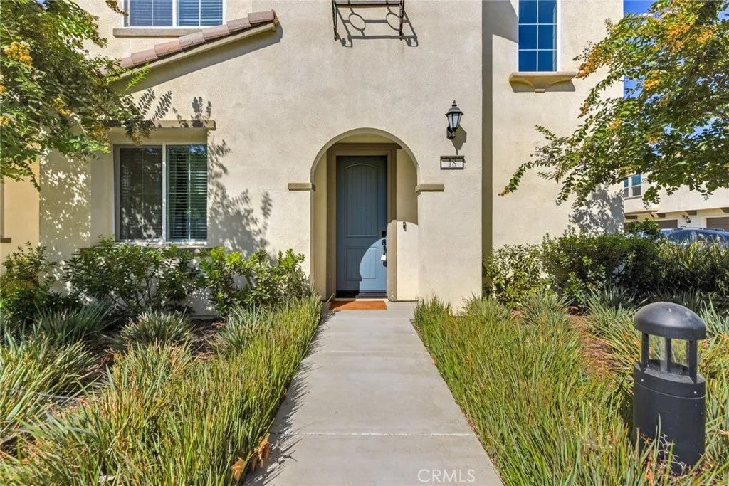 26149 Park Avenue 18 — photo